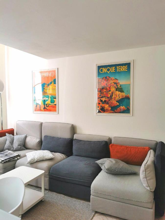 Old Town Apartment With Terrace - Live Love Lake Peschiera del Garda Exterior foto