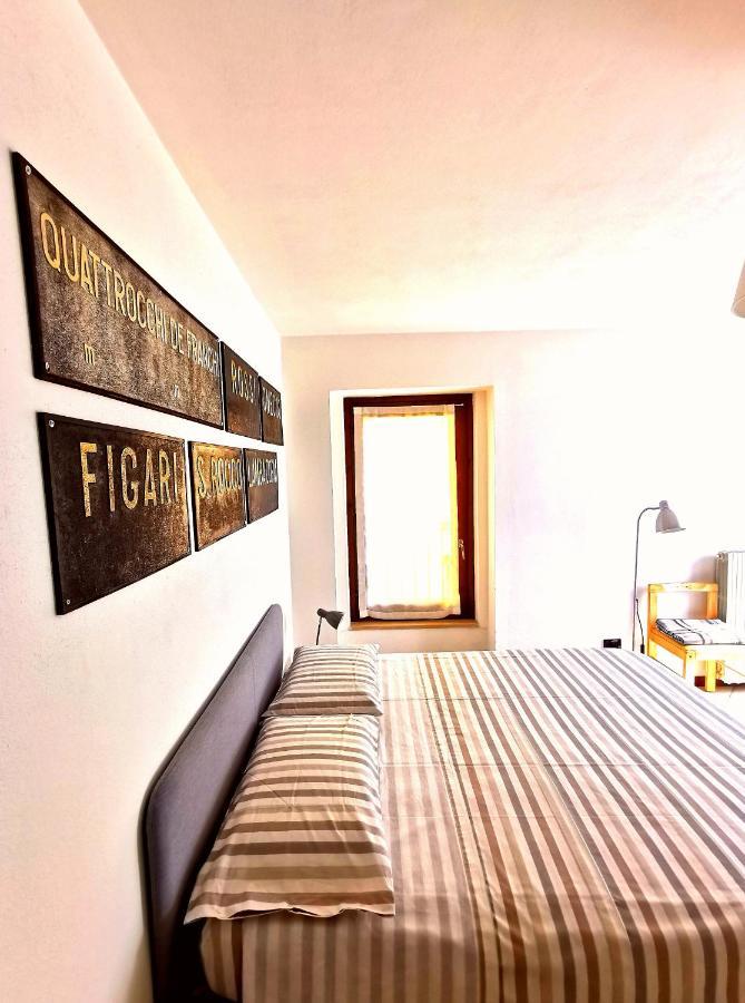 Old Town Apartment With Terrace - Live Love Lake Peschiera del Garda Exterior foto